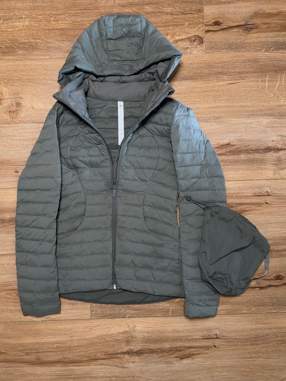 Lululemon women’s Pack it Down Jacket coat sage green size 2 extra-small